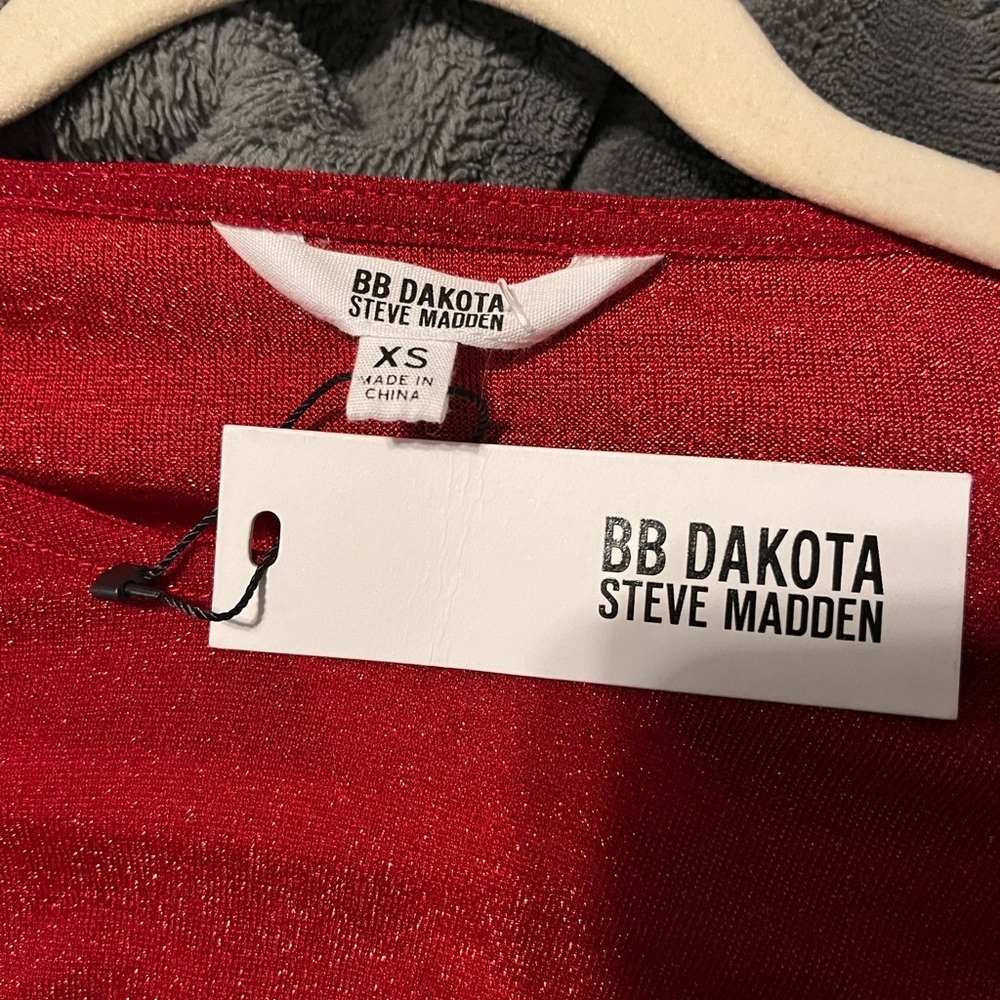 BB Dakota Sparkling Red Long Sleeve Dress - Picture 3 of 3
